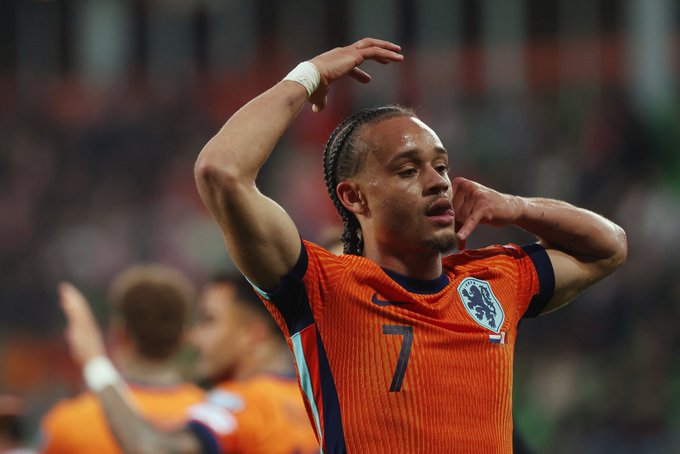 西蒙斯, 了好几周了, 但哈维 西蒙斯, 了好几周了, 但哈维