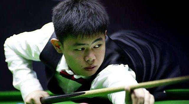 实现清彩阶, 强专业户